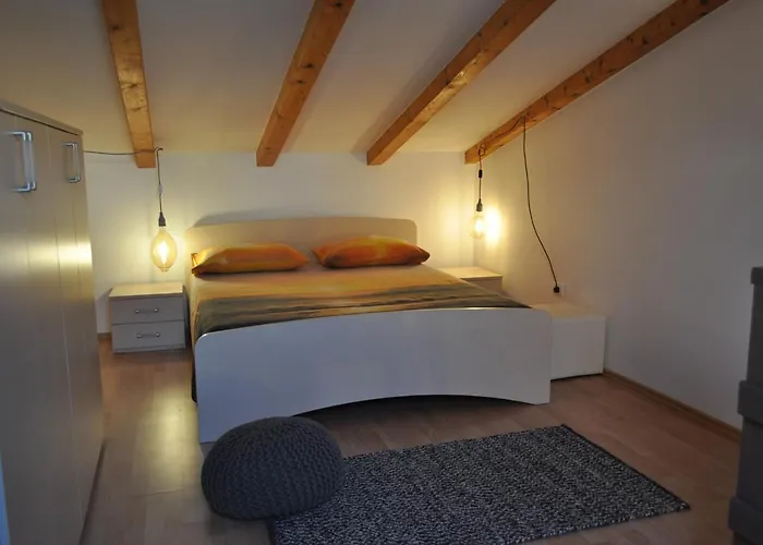 Kamenjak Volme, Cousy House With Pool Banjole