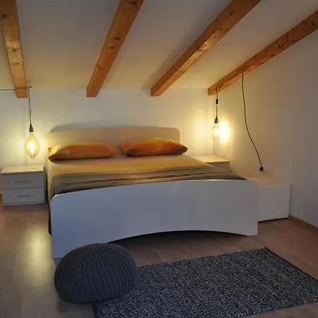 Kamenjak Volme, Cousy House With Pool Banjole