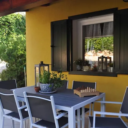 Kamenjak Volme, Cousy House With Pool Villa